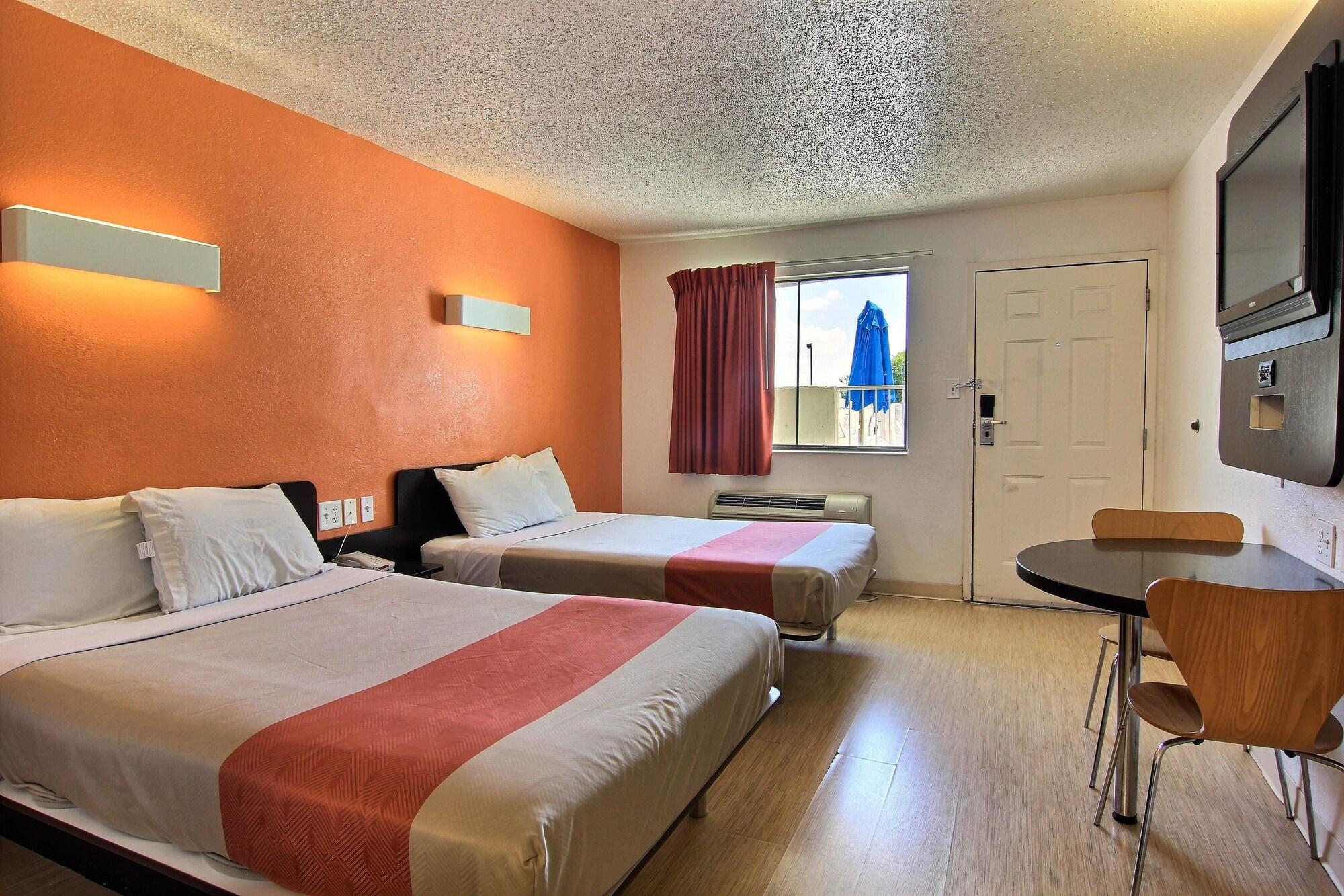 Motel 6-Austin, Tx ภายนอก รูปภาพ